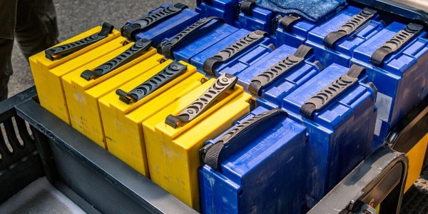 二季度電池供應麵臨瓶頸 電動車市場“電池荒”來襲（1）